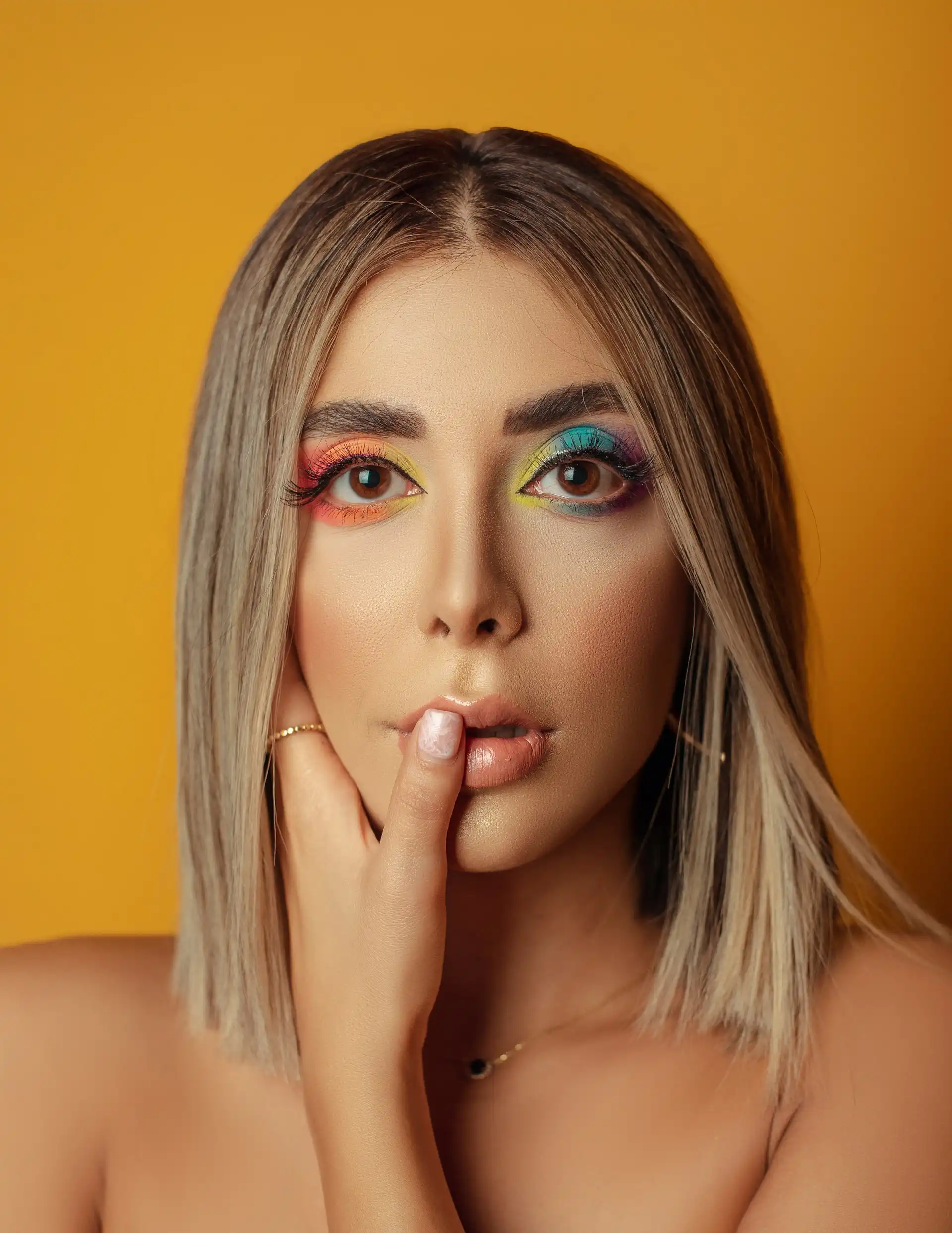 Professional stylist at Metamorfosis Beauty Supplies